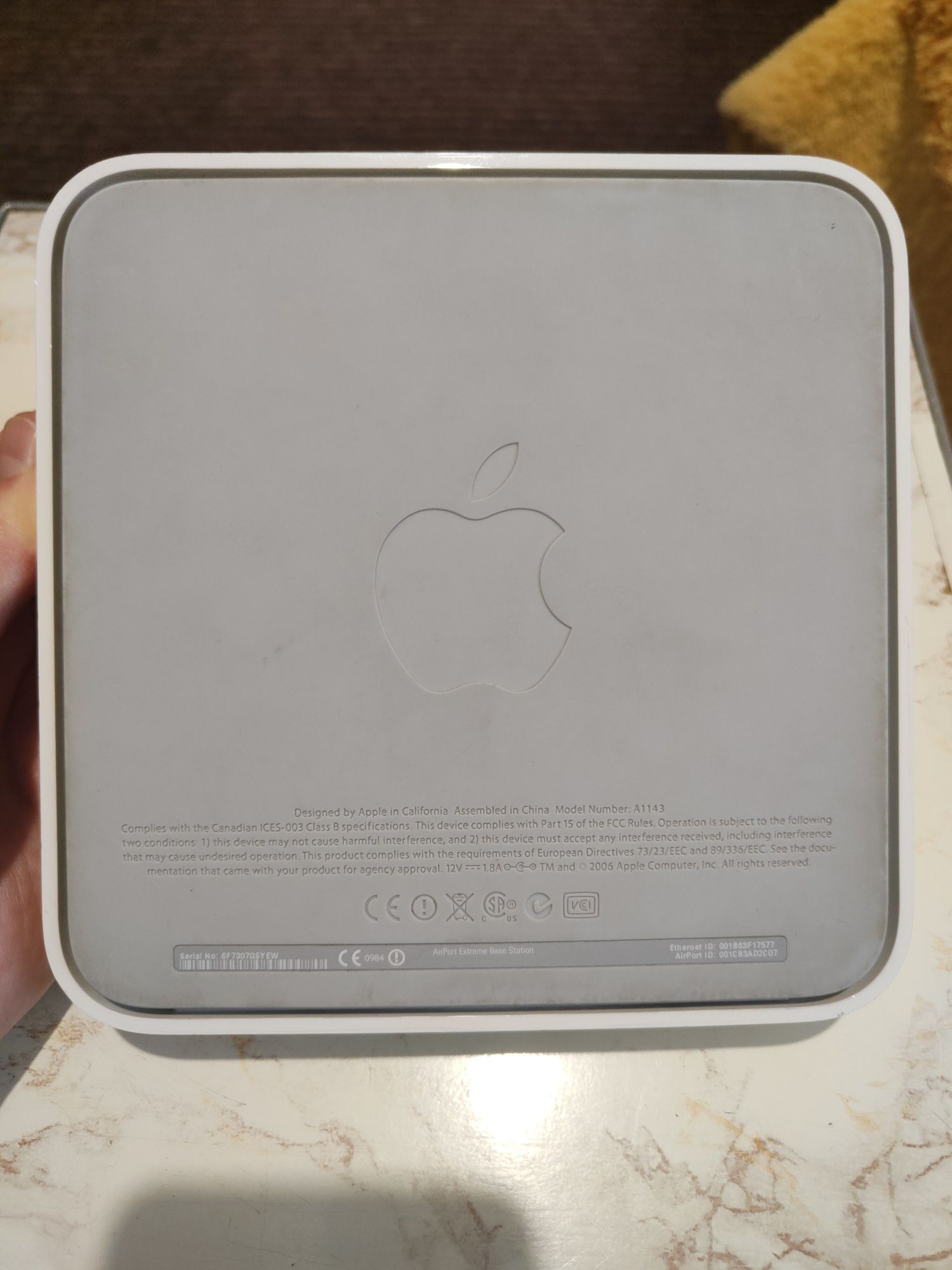 Роутер Apple Airport Extreme A1143