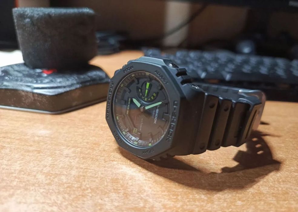 Продаю наручные часы Casio G-Shock GA-2100-1A3