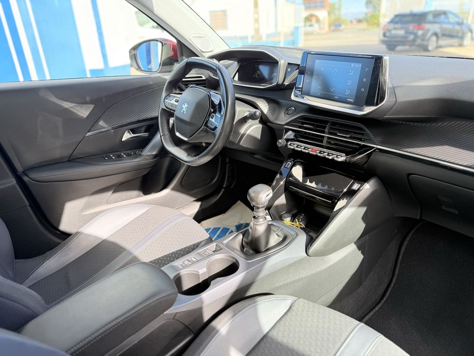 Peugeot 2008 - 1.2 puretech 130