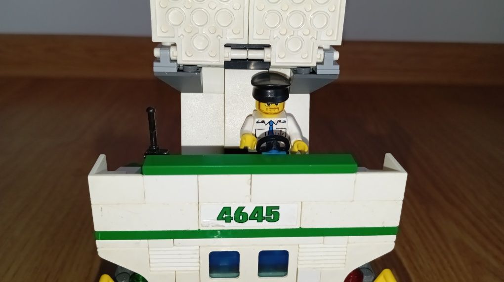 LEGO City 4645 Statek Transportowy Port