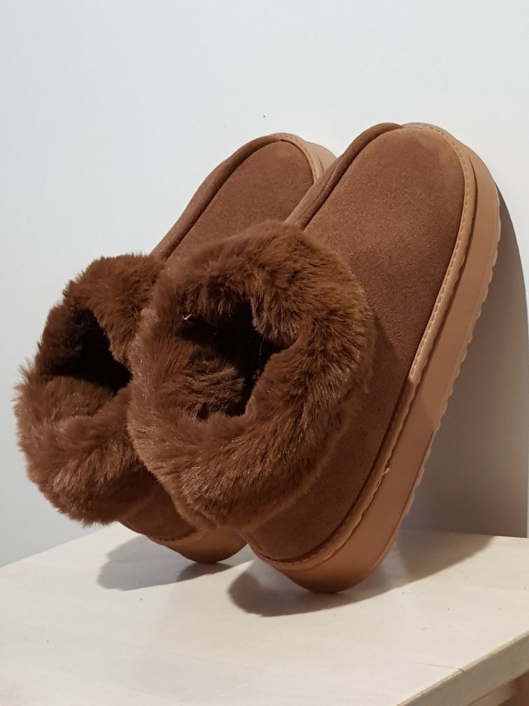 Kapcie zimowe 38-39 na platformie brązowe z cholewką w stylu ugg