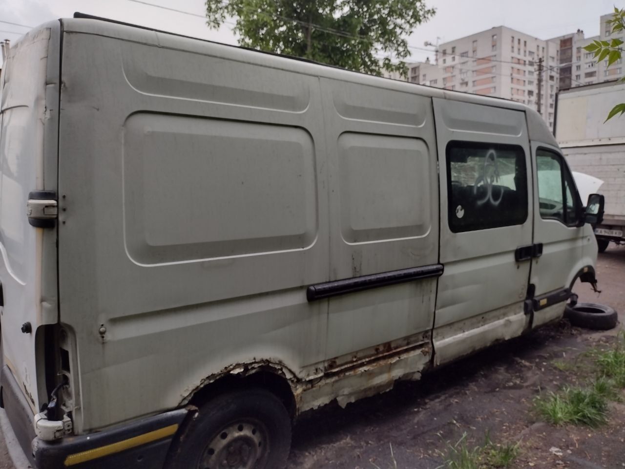 Продам пiсля ДТП рено мастер