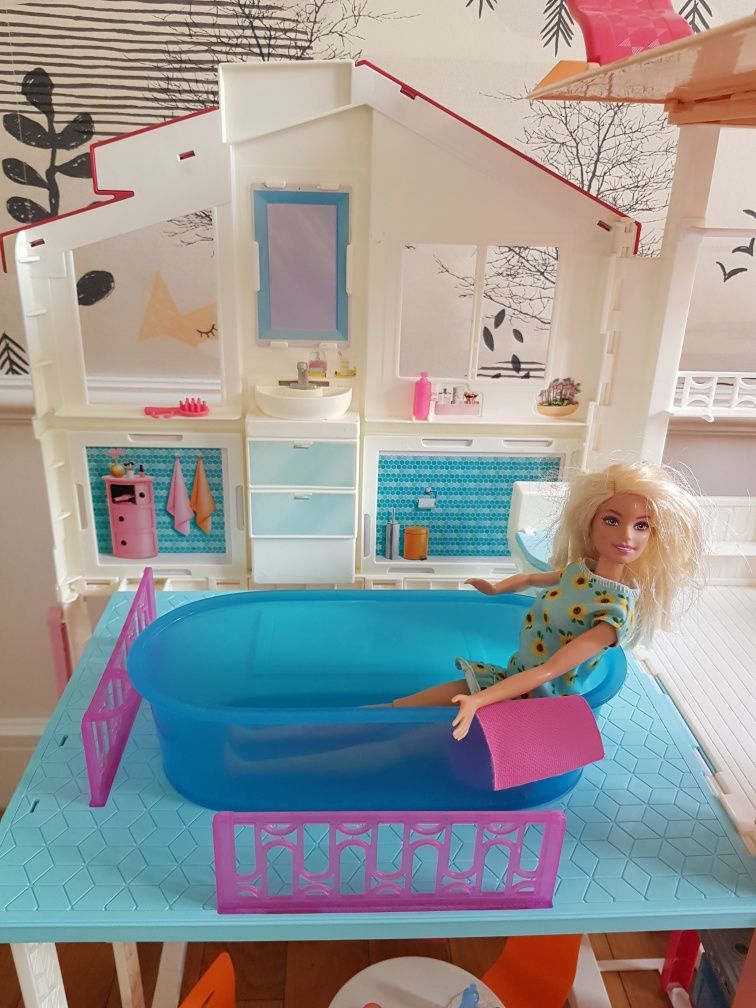 Domek Barbie miejski z windą