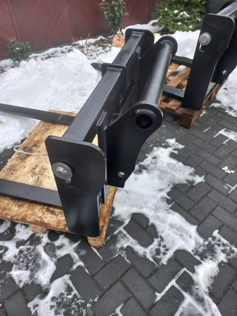 Paleciak manitou JCB Qfit Kramer  inne widły