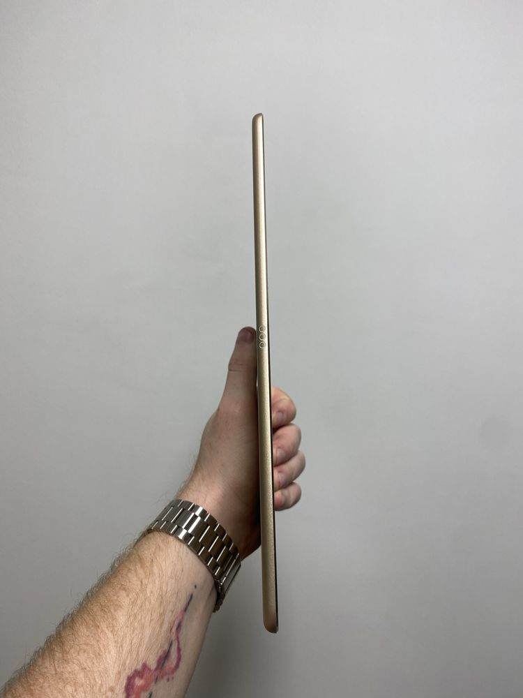 Apple Ipad pro 10.5 64 акб94% Apple pencil в отличном состоянии