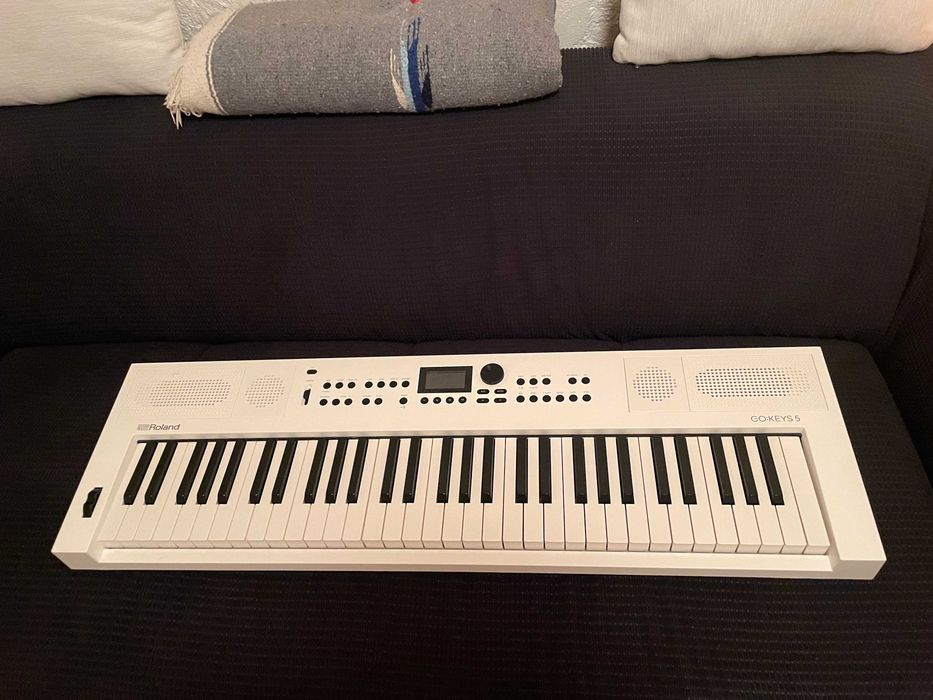 Roland Go Keys 5  Like New