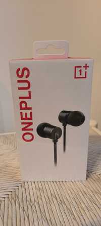 Earphones (Black)