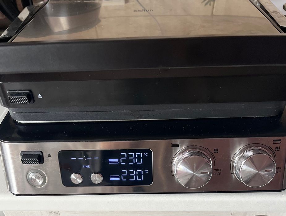 Гриль-барбекю електричний Braun CG7040