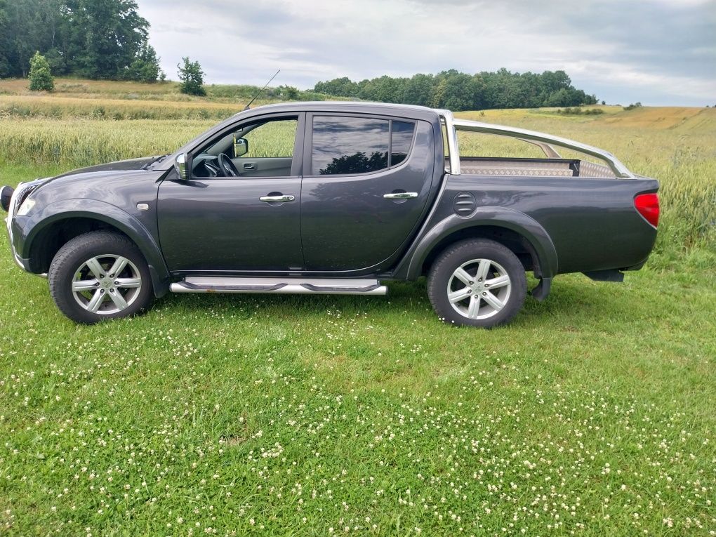 Mitsubishi l200 automat