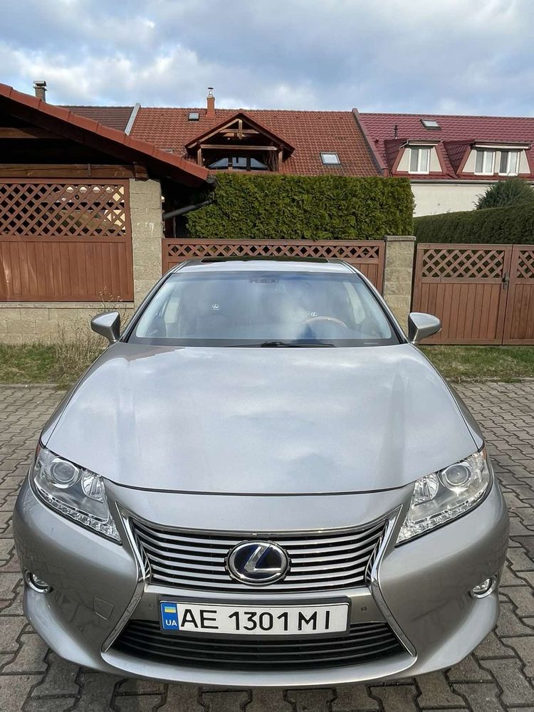 Lexus ES 300 H 2015