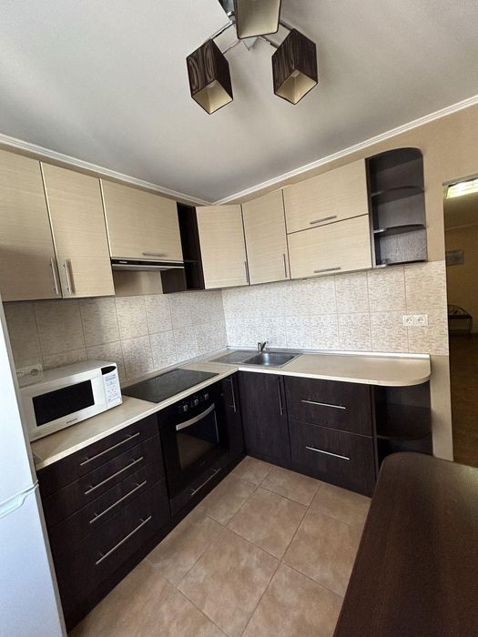 Продам 3кім.квартиру вул.Грушевського,парк Перемоги,м.Бровари SL