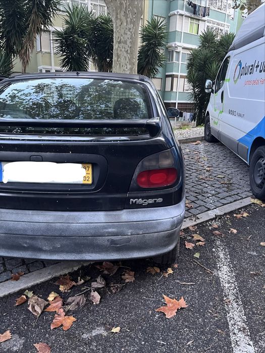 Renault Mégane 1.9 Diesel – Económico e a Andar | 990€
