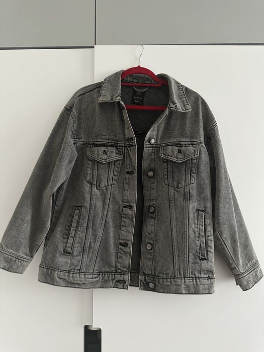 Джинсова куртка жіноча