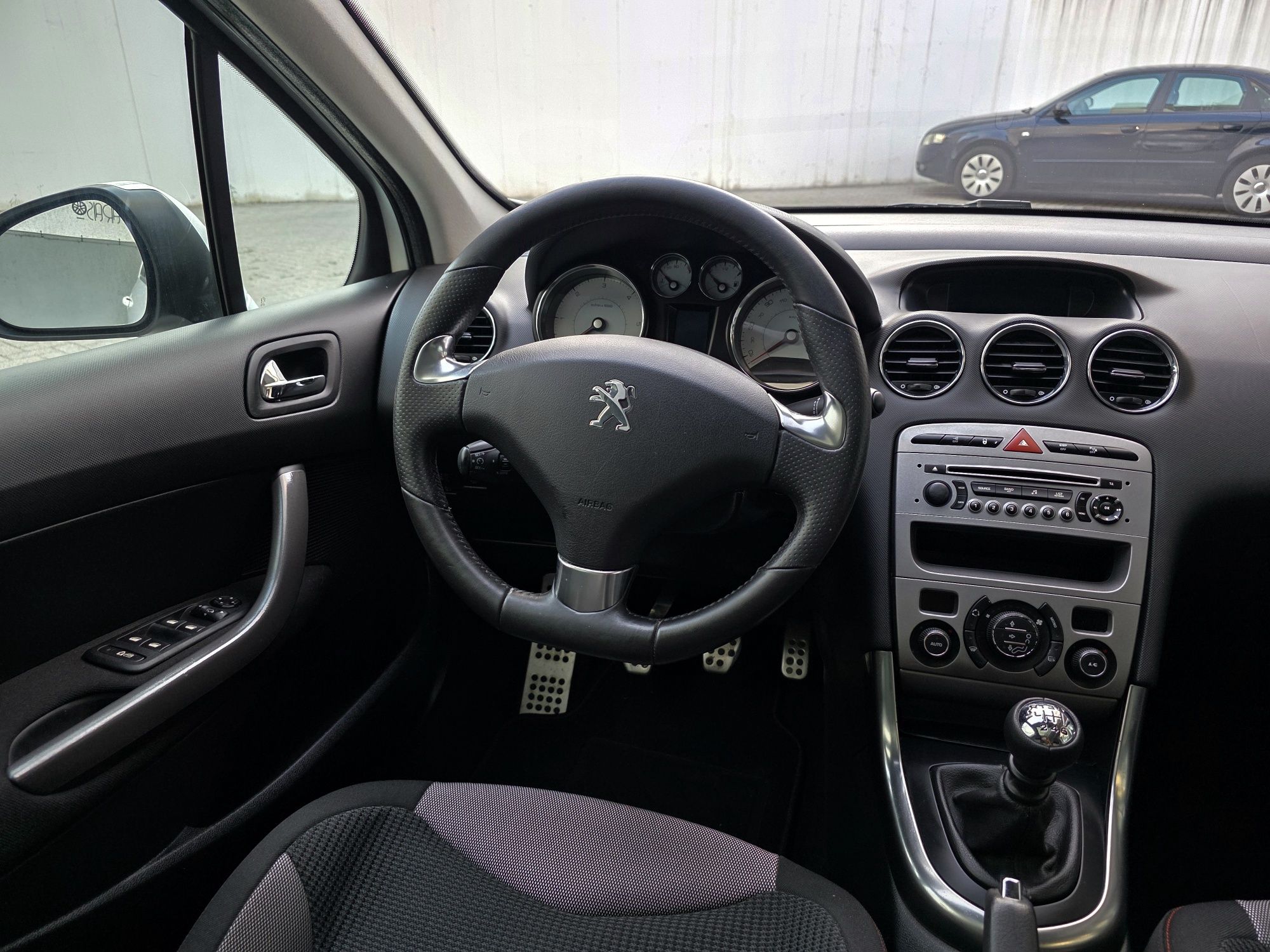 Peugeot 308SW SPORT 1.6HDI 110CV Tecto Panorâmico - 100 mil kms