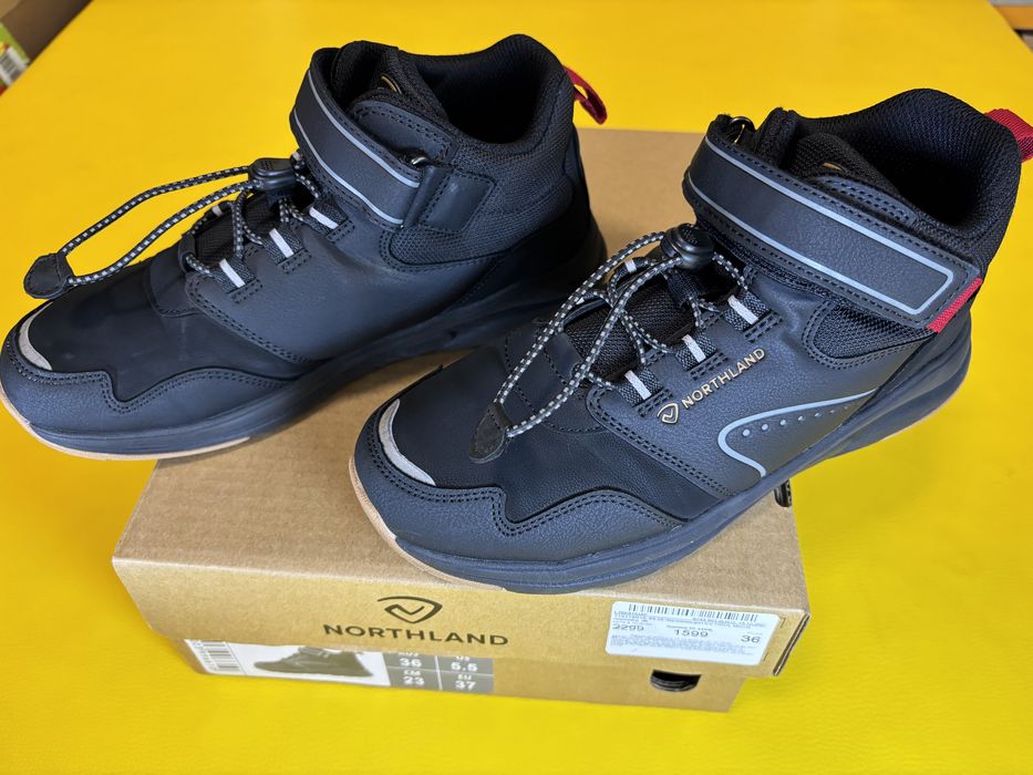 Замшеві черевики для хлопчика, фірма Northland