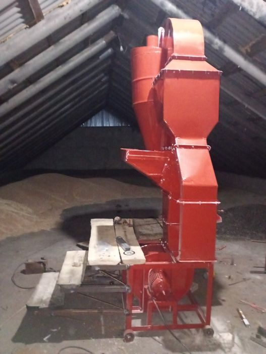 Зернова пневматична віялка