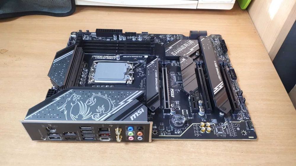 Материнська плата MSI Z790 Gaming Plus WIFI