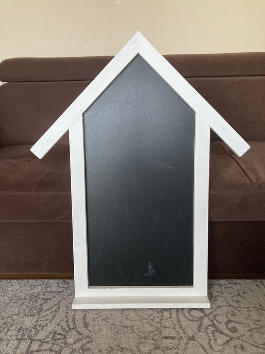 Drewniana tablica magnetyczna i kredowa dla dziecka