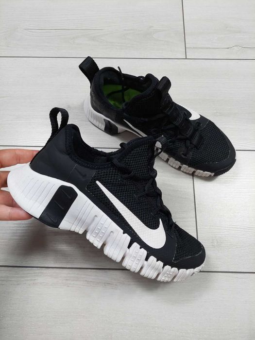Кросівки NIKE FREE METCON 3 BLEK CJ6314-010 р.38EUR 24cm