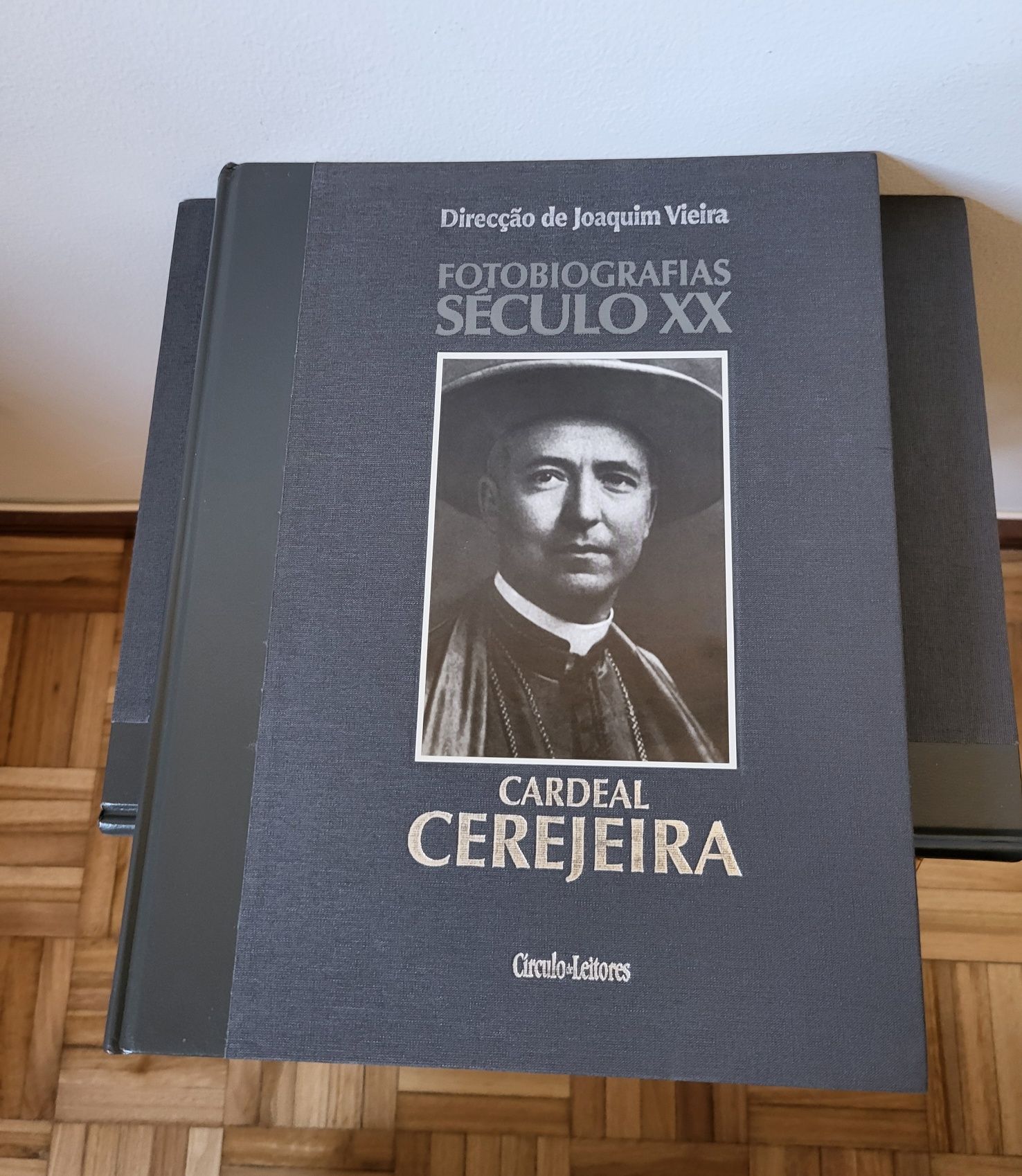 Colecção Portugal Século XX Portugueses Célebres