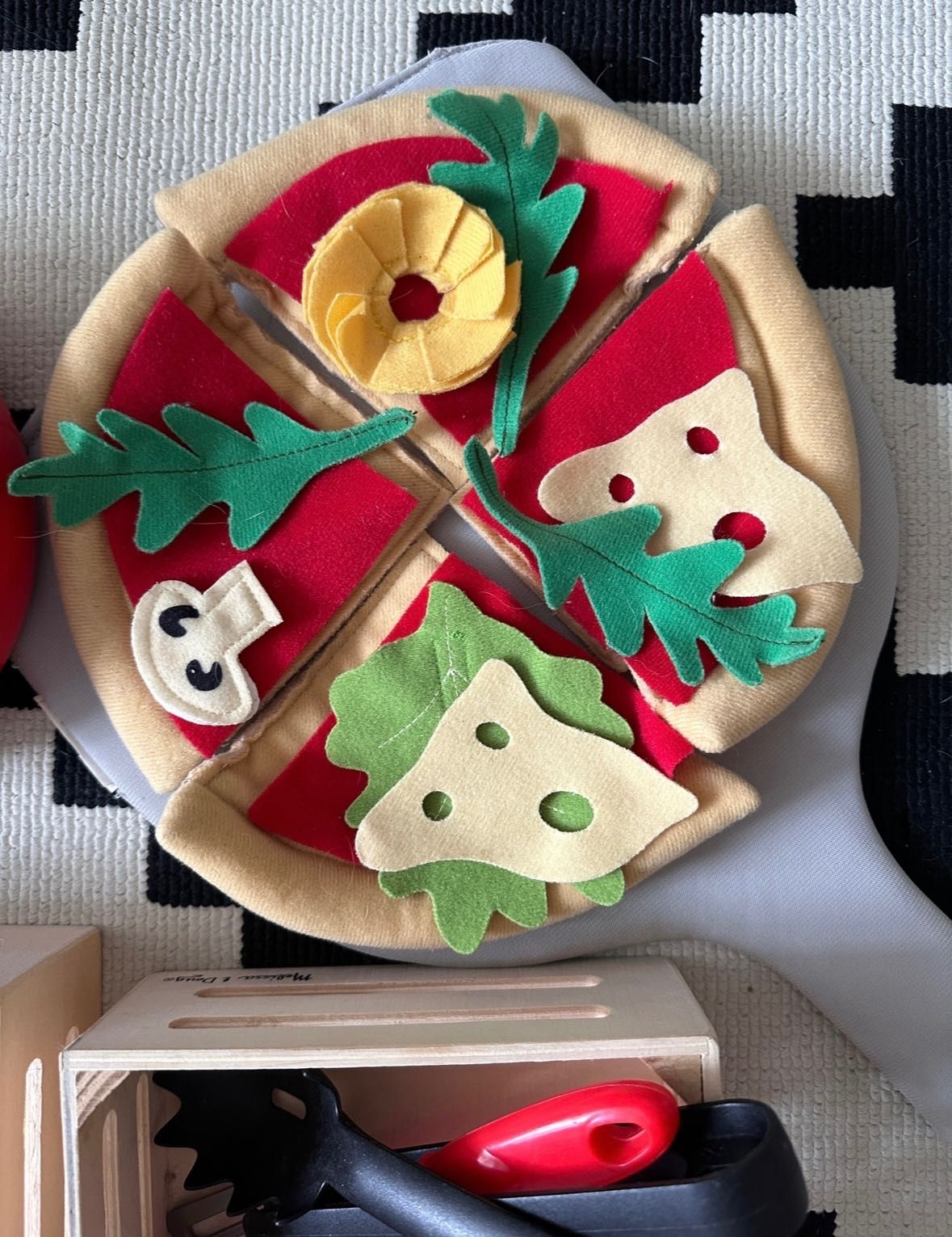 Kuchenka Ikea z wyposażeniem