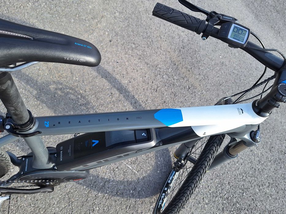 Rower Elektryczny Cube Reaction Hybrid Performance CX