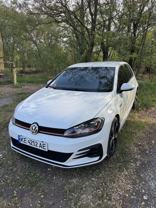 Продам Golf 7 GTI 2015 2.0