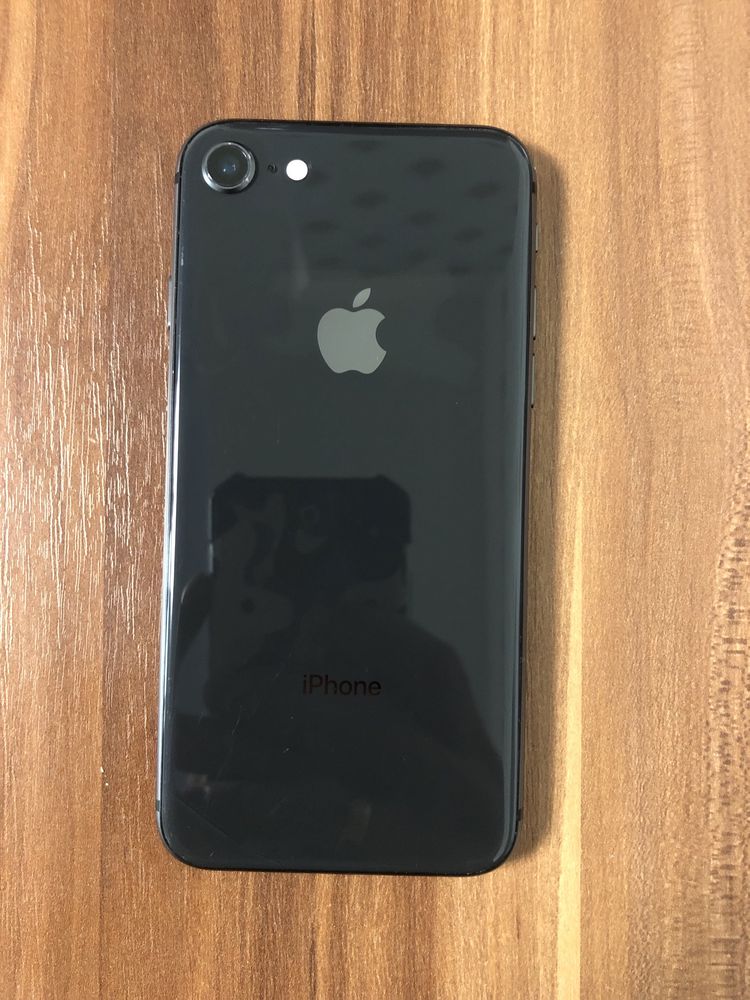 Iphone 8 64 Gb Neverlock Space black акб 100%