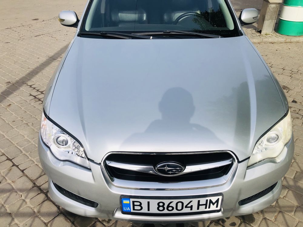 Subaru legacy 2.0. Автомат, кожа, повний привід