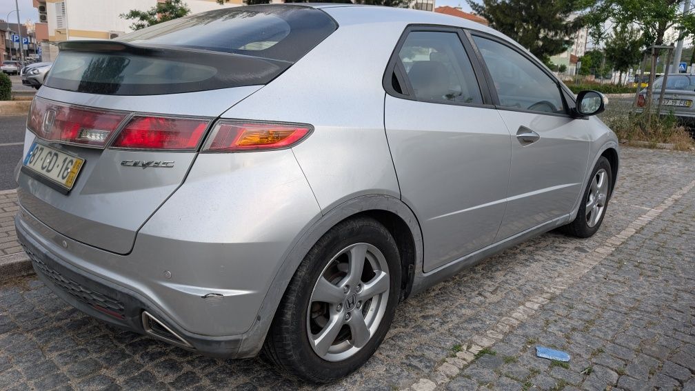 Honda Civic 1.4 executive.