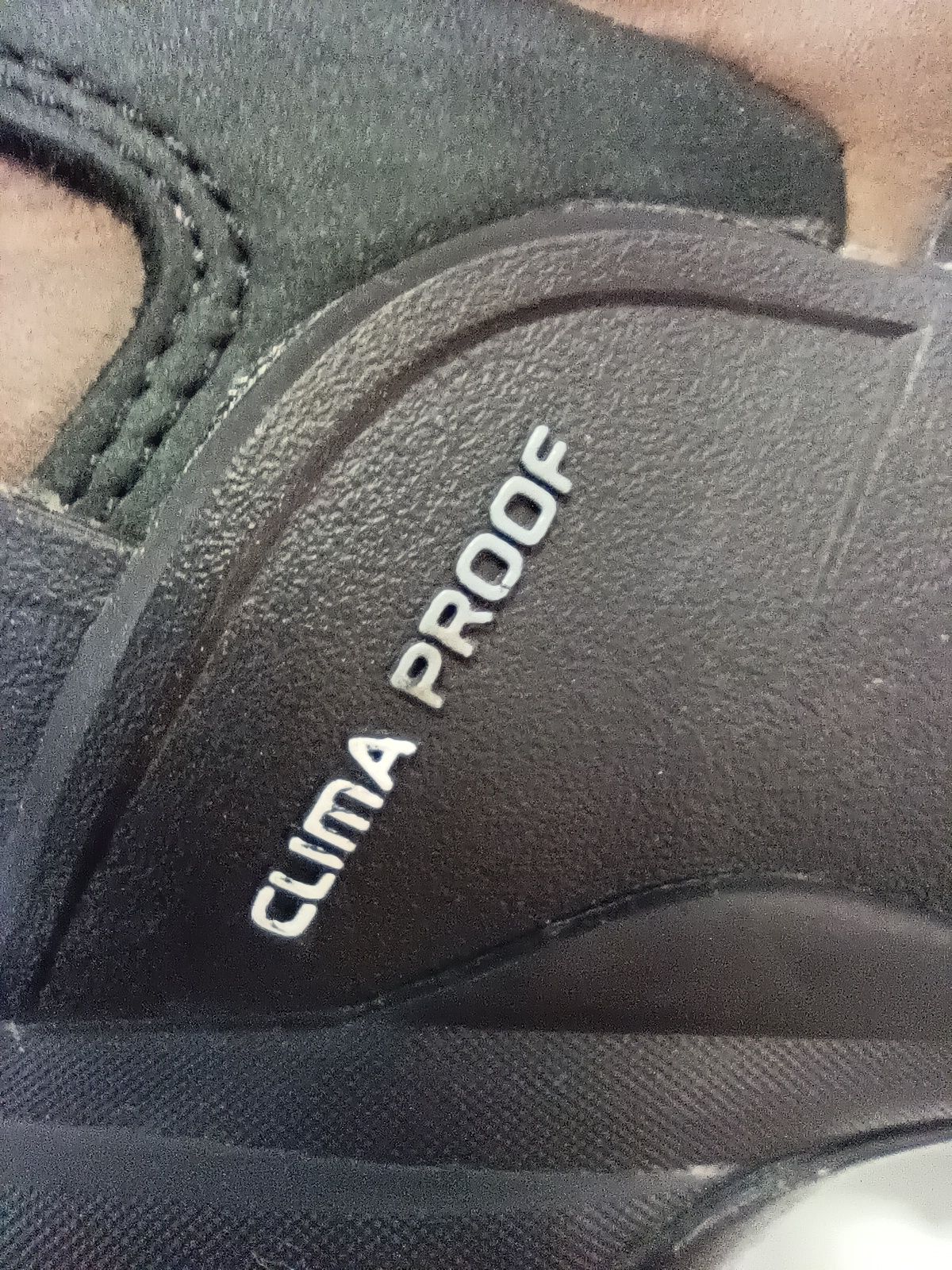 Adidas ClimaProof n. 44