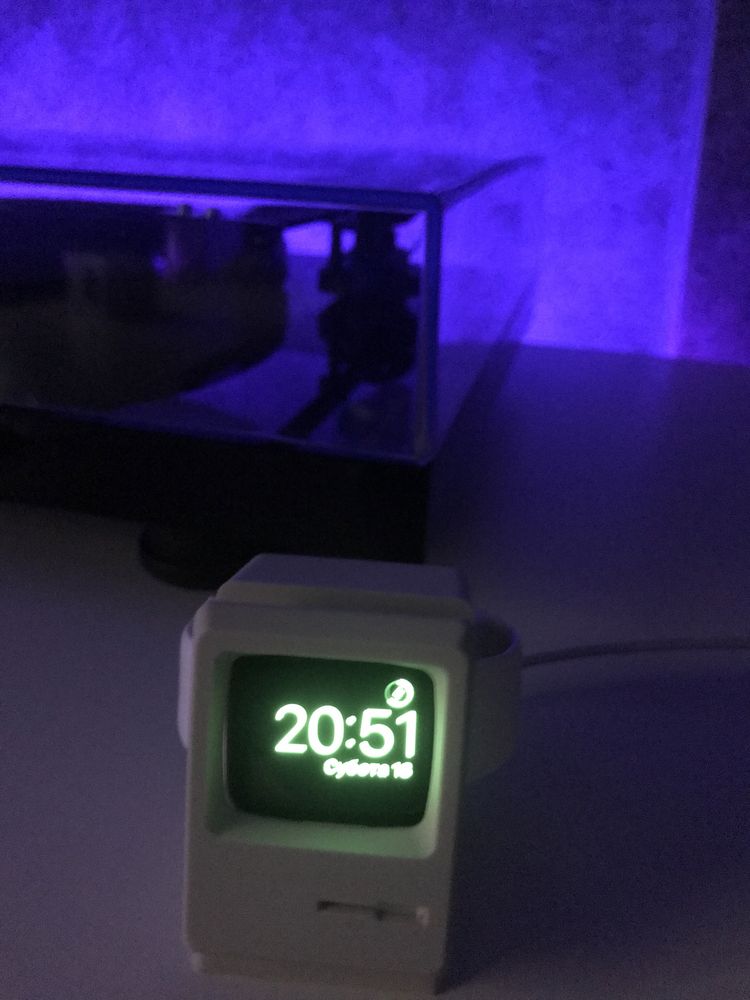Підставка зарядка док порт для Apple Watch у стилі Mac ретро