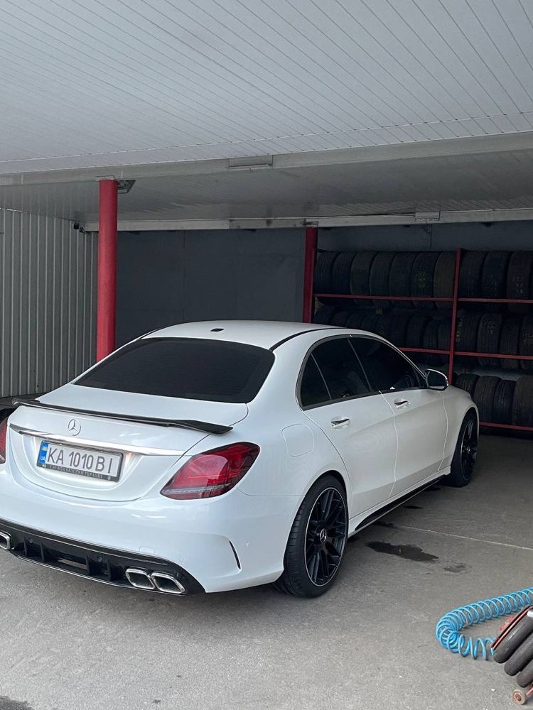 Бампер передний обвес Mercedes Benz W205 C63 amg решетка Рестайлинг
