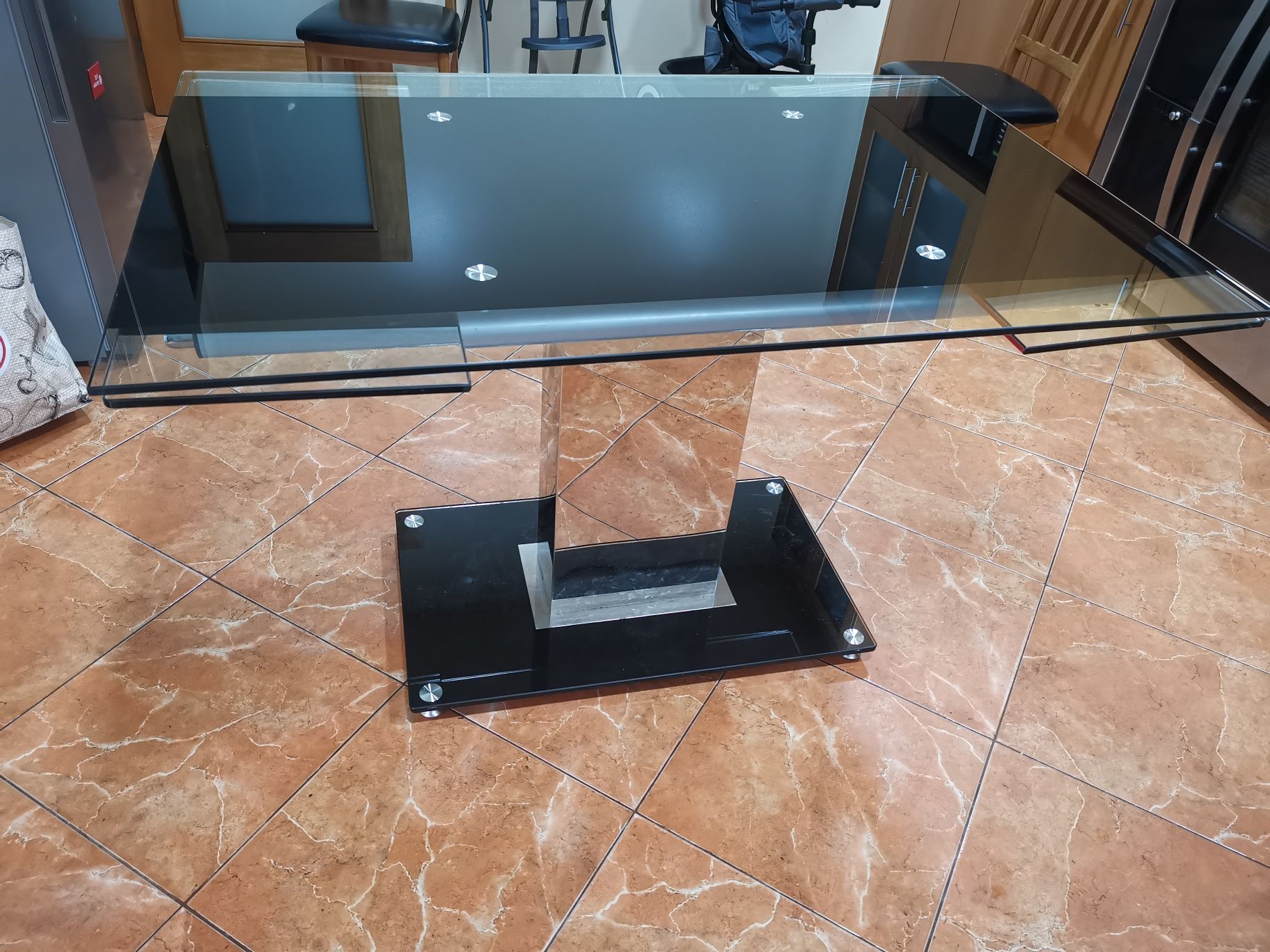 Mesa de vidro extensível