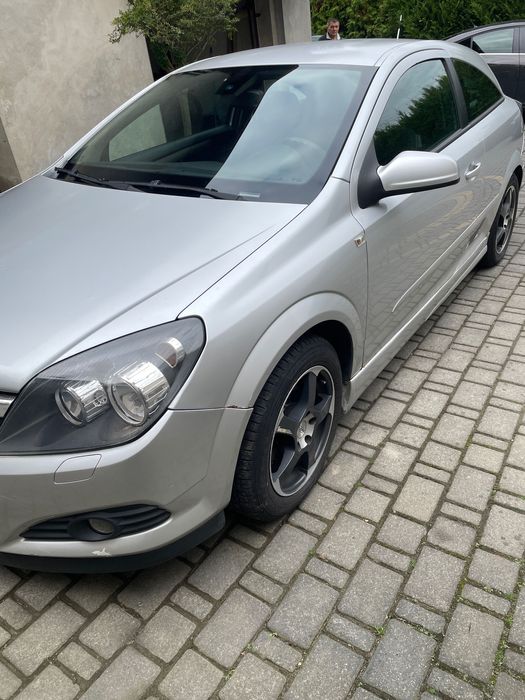 Opel astra H GTC 1.3CDTi