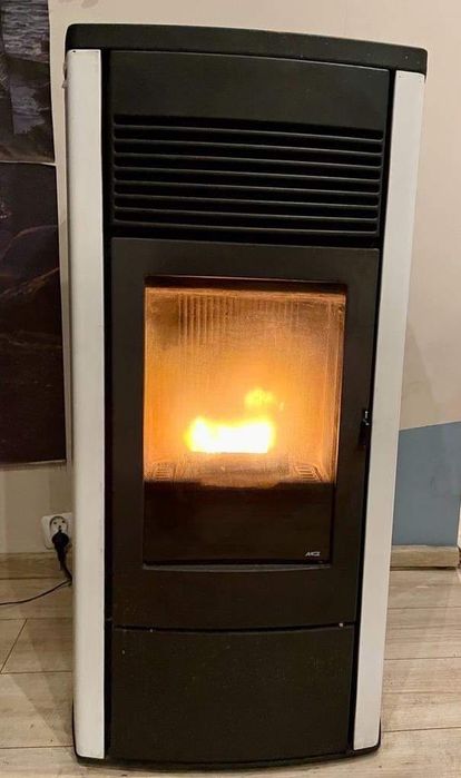 Piec na pellet firmy MCZ 5letni 8 kW