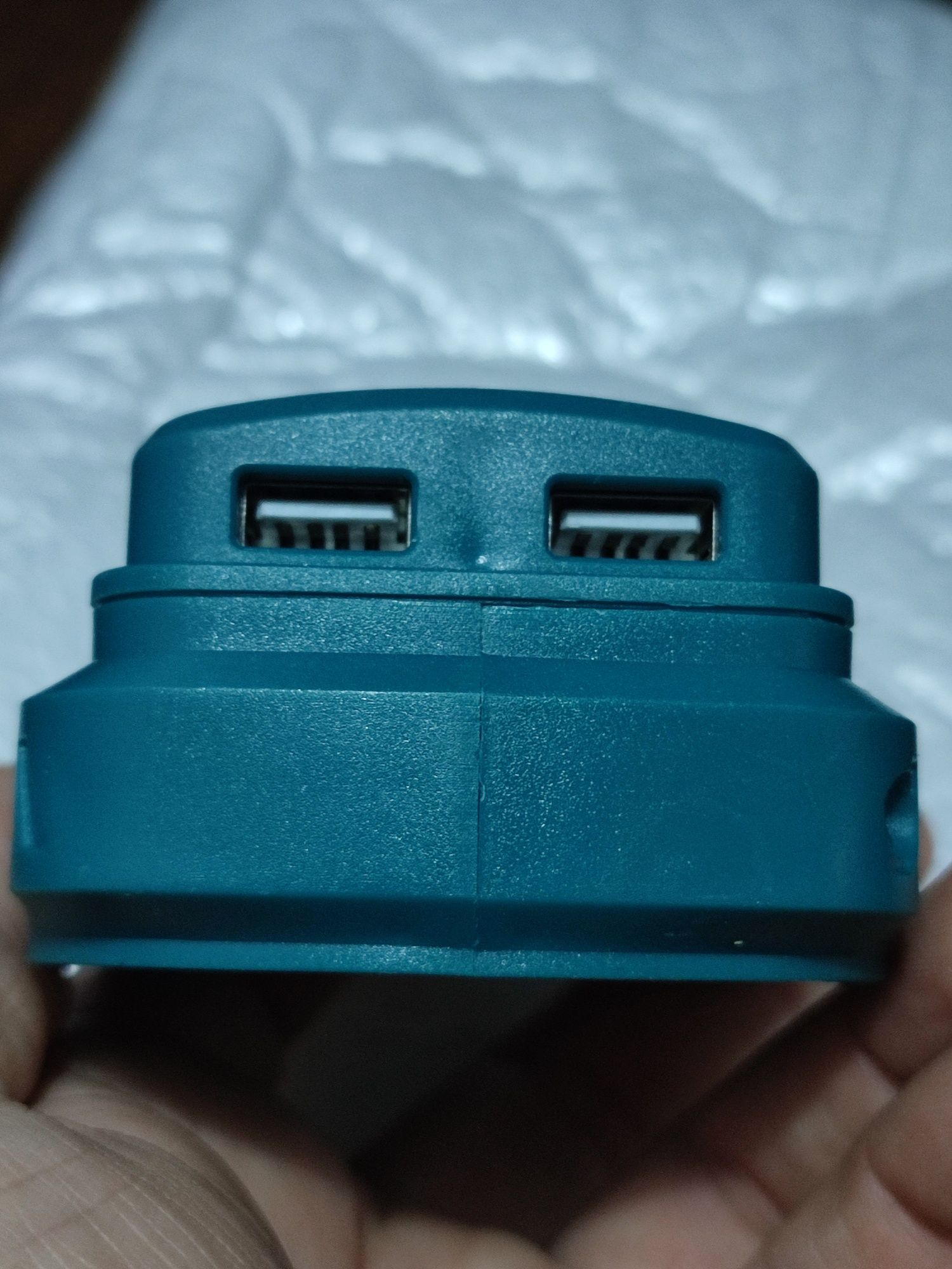 Адаптер USB power bank для аккумуляторов Makita с фонарем