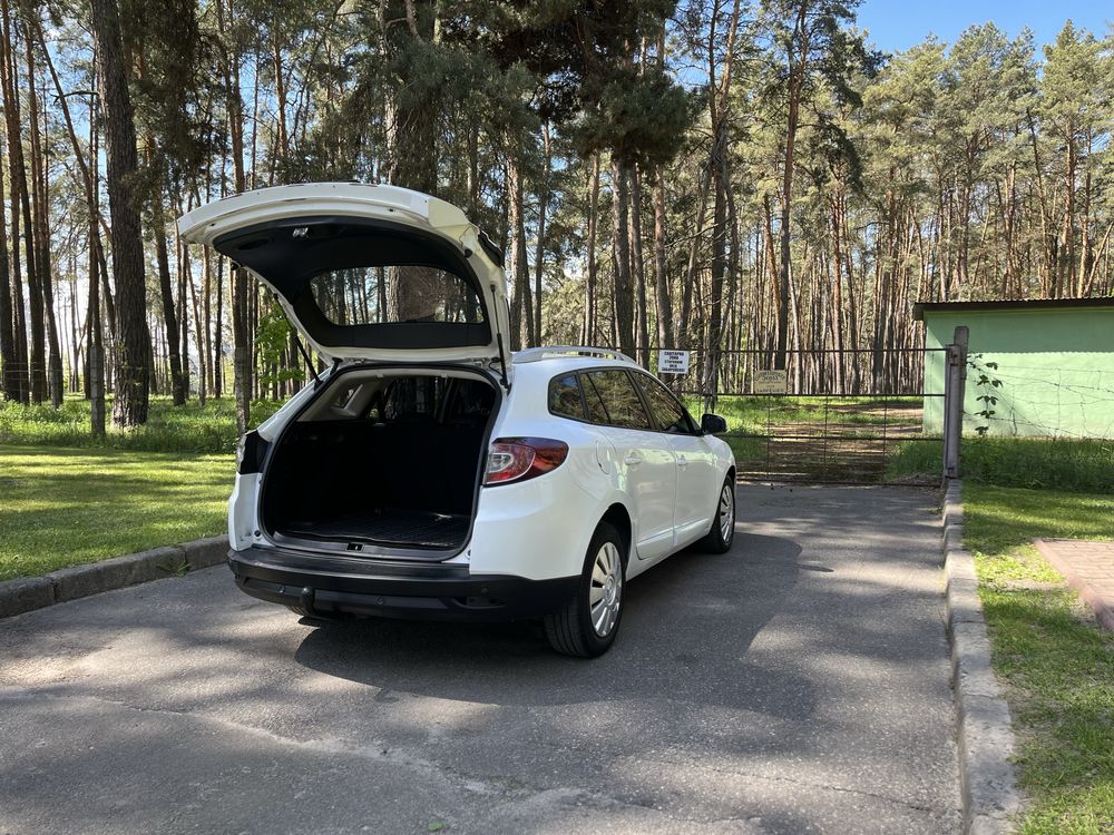 Продам автомобіль Рено Меган