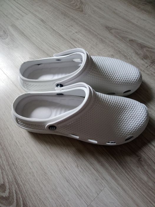 Białe buty na piance roz 41