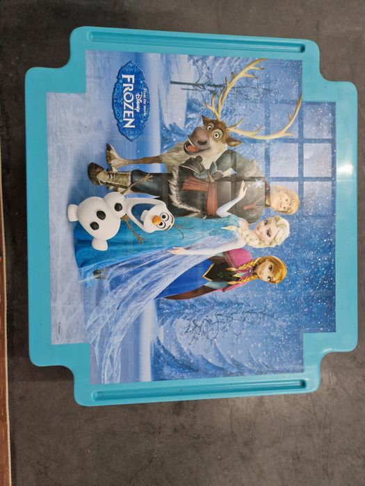 Mesa de plástico de criança