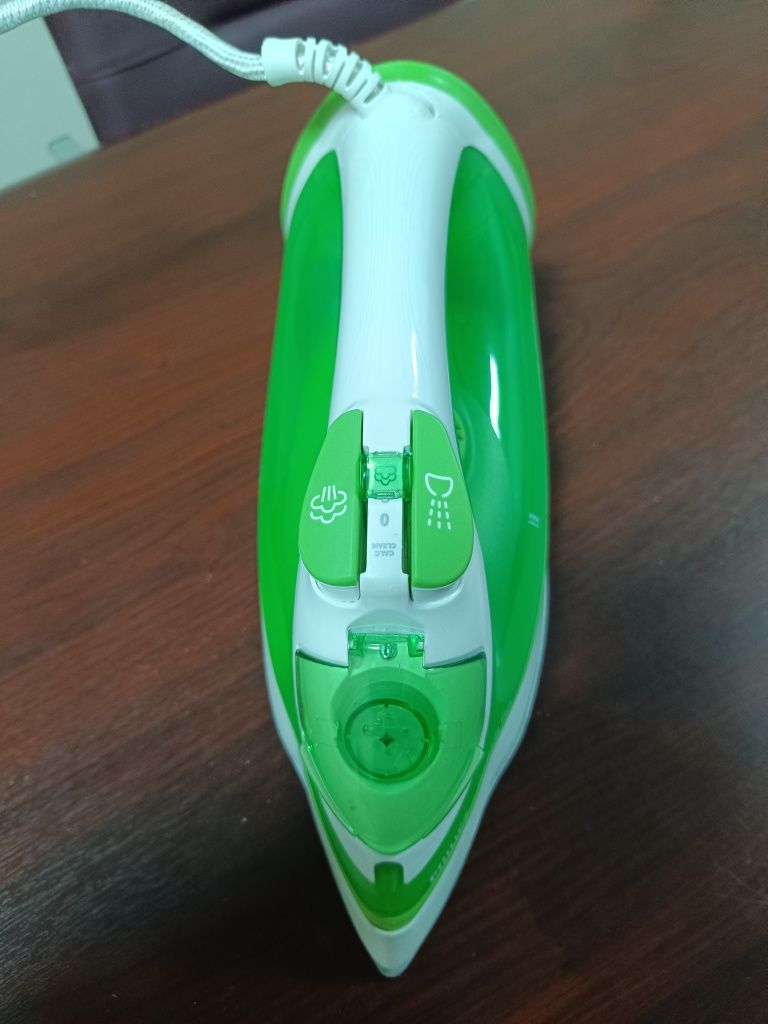 Утюг Phillips PowerLife Plus
