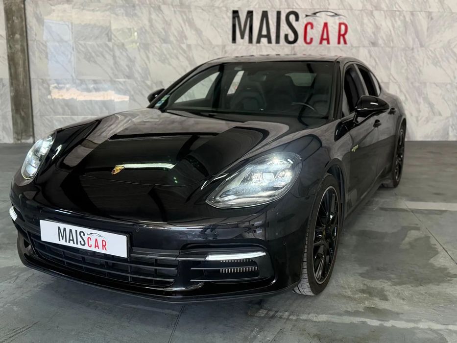 Porsche Panamera 4 E-Hybrid Platinum Edition