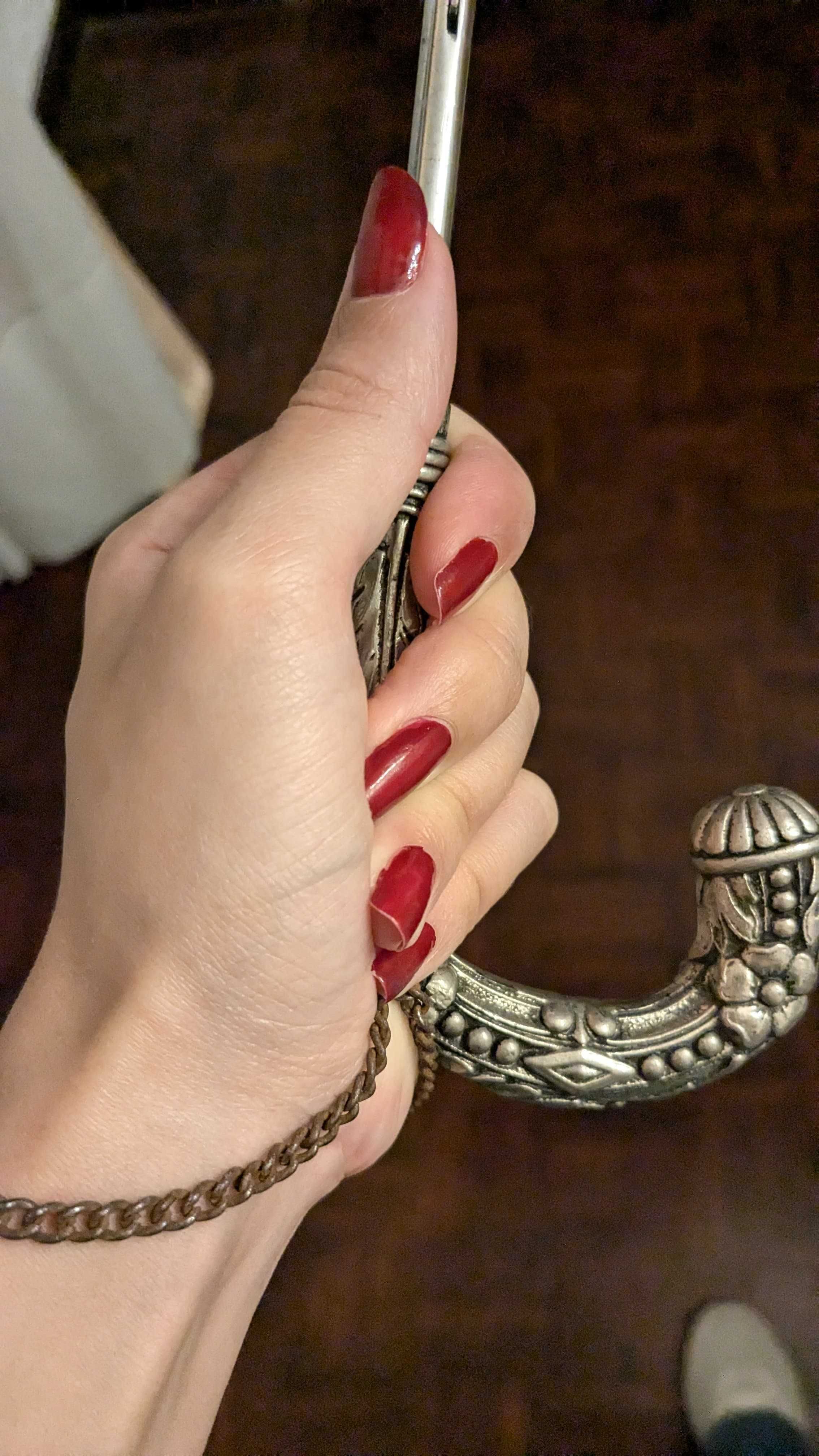 Chapéu de chuva trabalhado em metal maciço e nylon (Antigo)