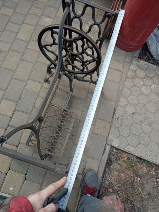 Станина к швейной машинке