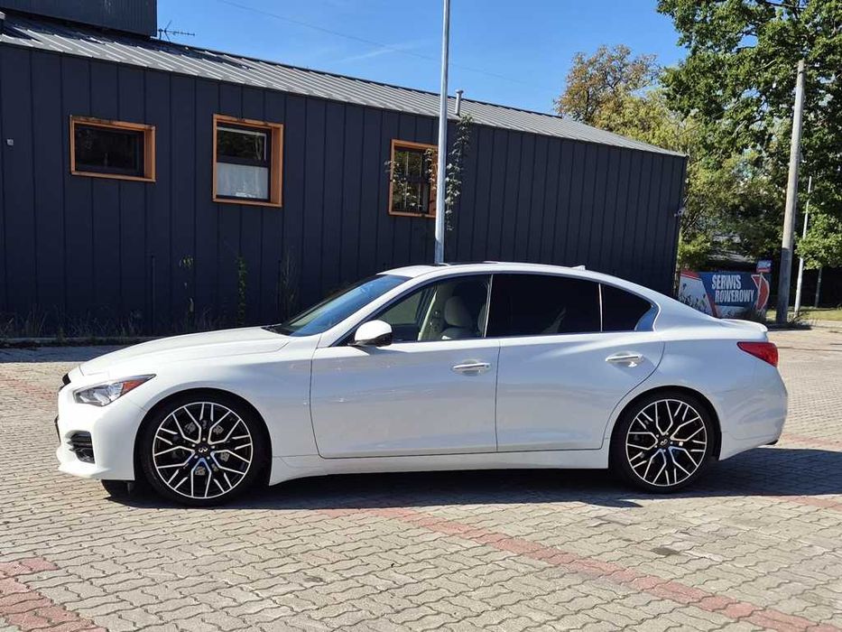 Infiniti Q50 405 KM RWD