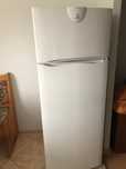 Lodówka z zamrażarką Indesit 142 cm wys