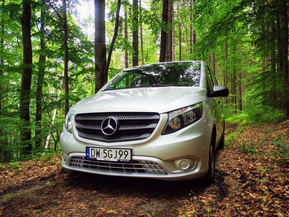 Wynajem busów wynajem busa wypożyczalnia busów 8 osobowy mercedes Vito