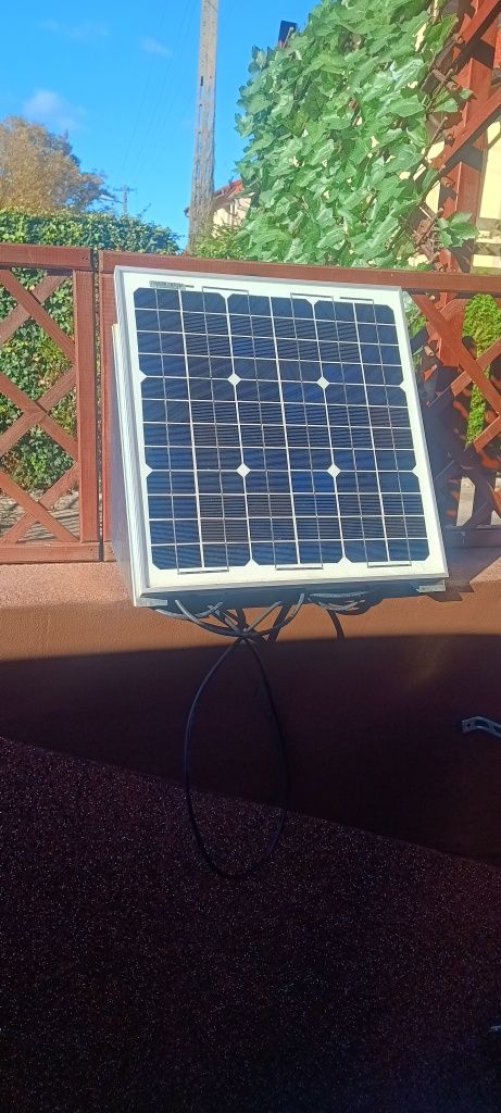 Napęd Solarny do bramy garażowej Akumulatorowy Marantec Comfort 260 z