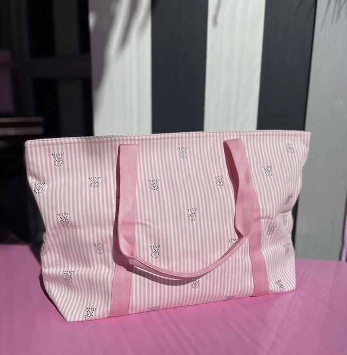 Неймовірна сумка Victoria’s Secret