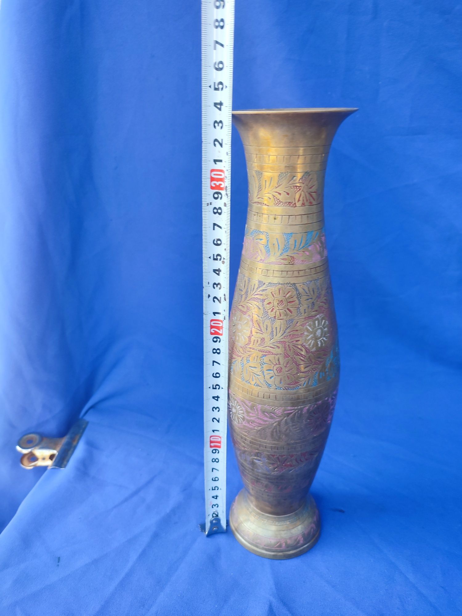 Латунная ваза для цветов индийская Индия бронзовая бронза